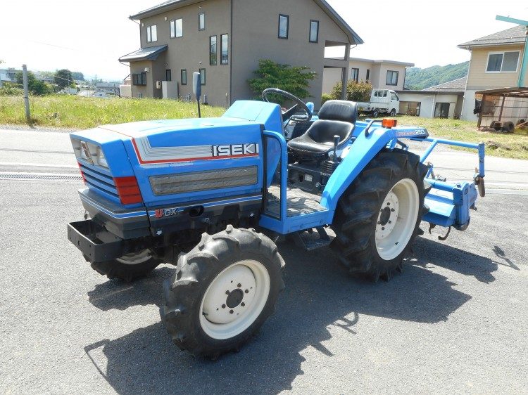 イセキ 中古トラクター TA250Fの商品画像1