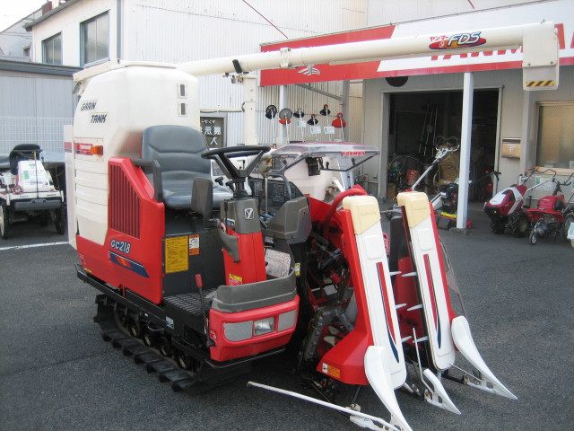 ヤンマー 中古コンバイン GC218HWLS（18馬力） の商品画像1