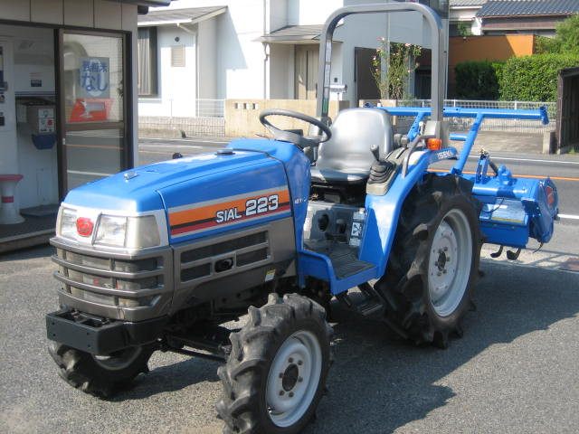 イセキ 中古トラクター TF223F(22馬力）の商品画像1