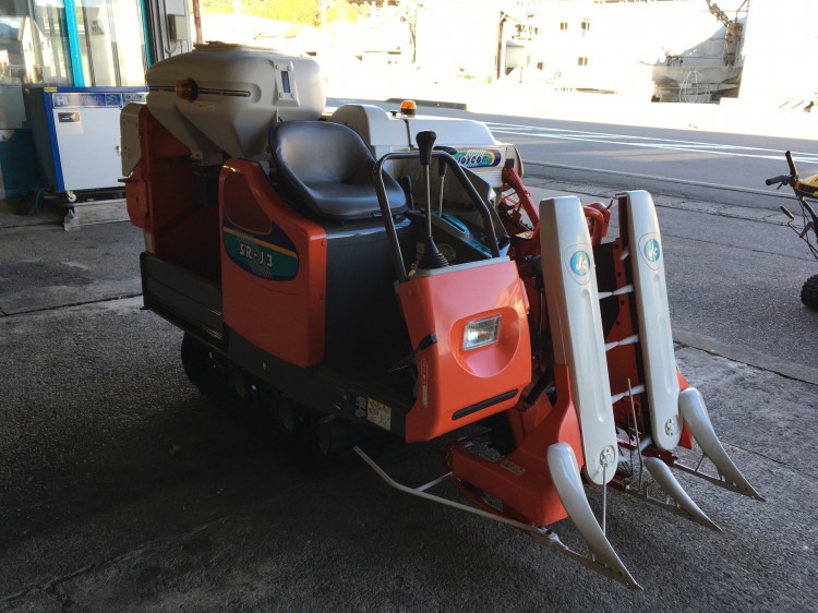 クボタ 中古コンバイン SR-J3の商品画像2