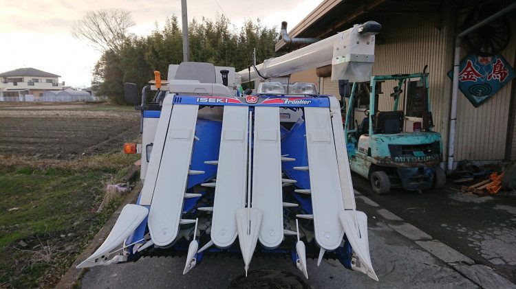 イセキ 中古コンバイン HFG447 G―VRLWの商品画像1