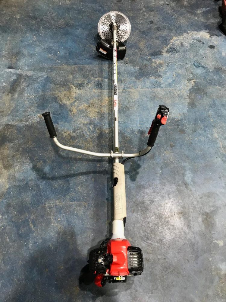 新ダイワ 中古草刈機 RA1026の商品画像1