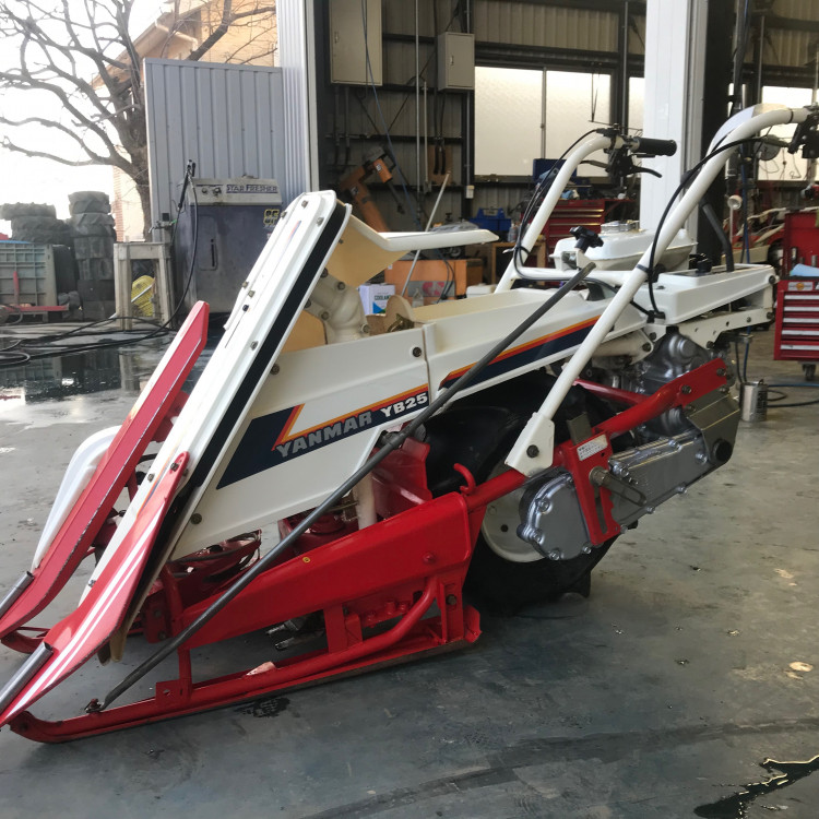 ヤンマー 中古バインダー YB25の商品画像1