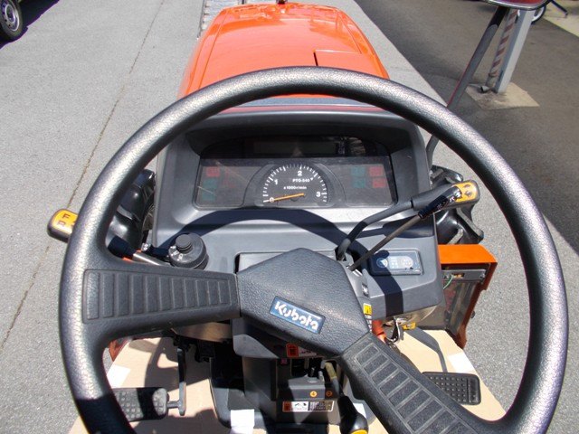 クボタ 中古トラクター KL27MAの商品画像5