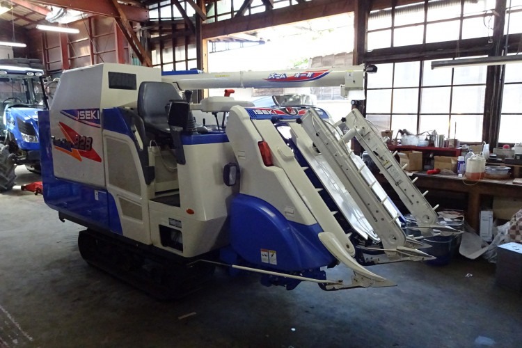 イセキ 中古コンバイン HFG328-ZVDWの商品画像1