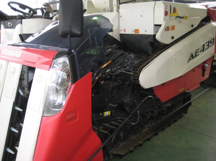 ヤンマー 中古コンバイン AE439XJの商品画像1