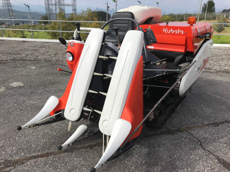 クボタ 中古コンバイン ER211の商品画像1