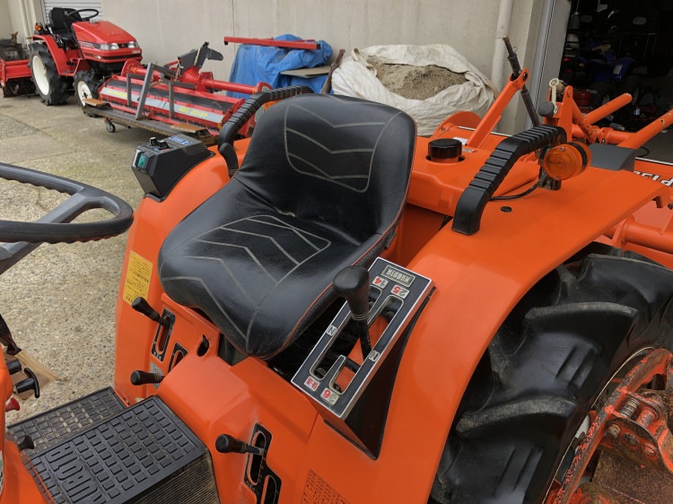 クボタ 中古トラクター B1-17の商品画像3