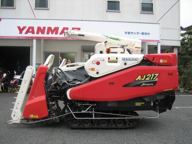 ヤンマー 中古コンバイン AJ 217 MHLの商品画像1