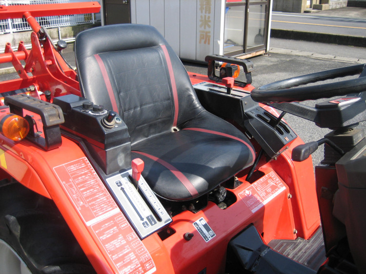 ヤンマー 中古トラクター F165DAUS(16.5馬力)の商品画像8