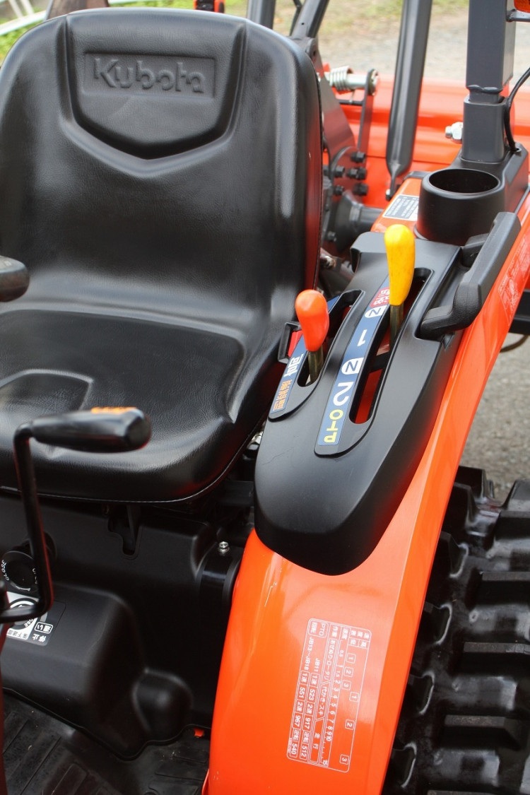クボタ 中古トラクター  JB15X パワクロ 15馬力 パワステ 自動水平の商品画像7