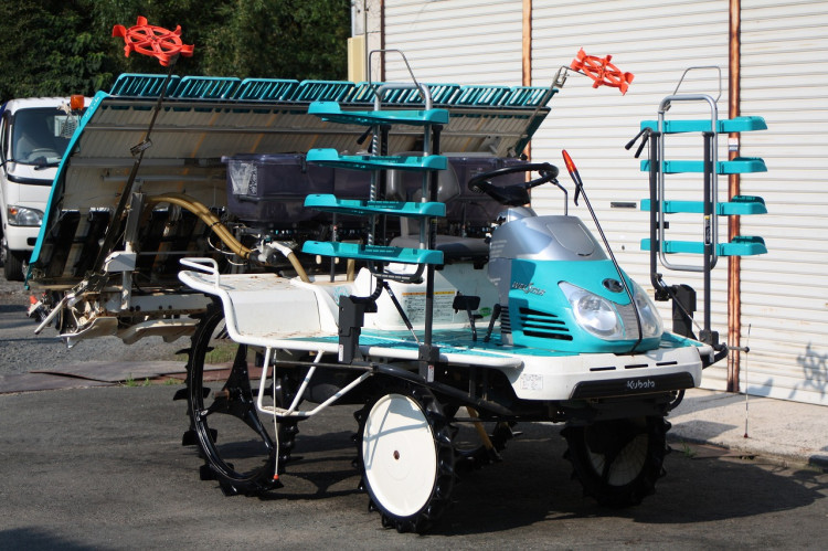 クボタ 中古田植機 ウェルスタープロ 8条植 SPU850 17馬力 パワステ 自動水平 4輪駆動 施肥付きの商品画像1