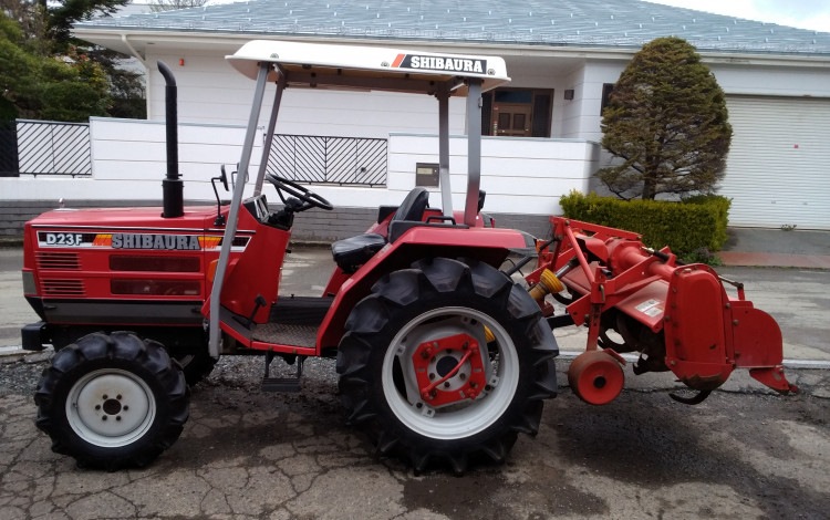 芝浦 中古トラクター D２３５Ｆの商品画像2