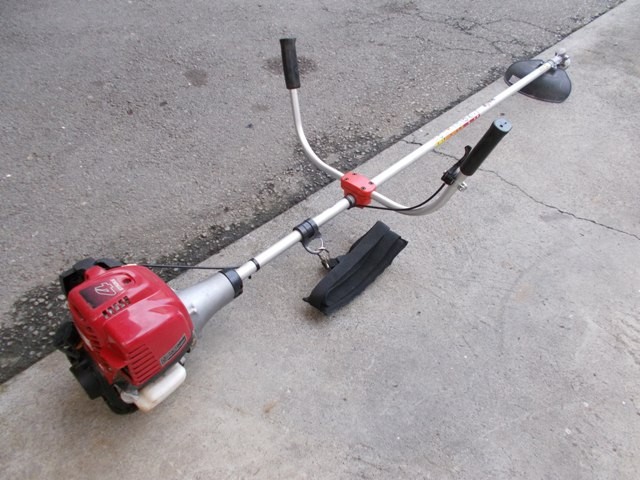 カーツ 中古草刈機 X330(W)H-14の商品画像2