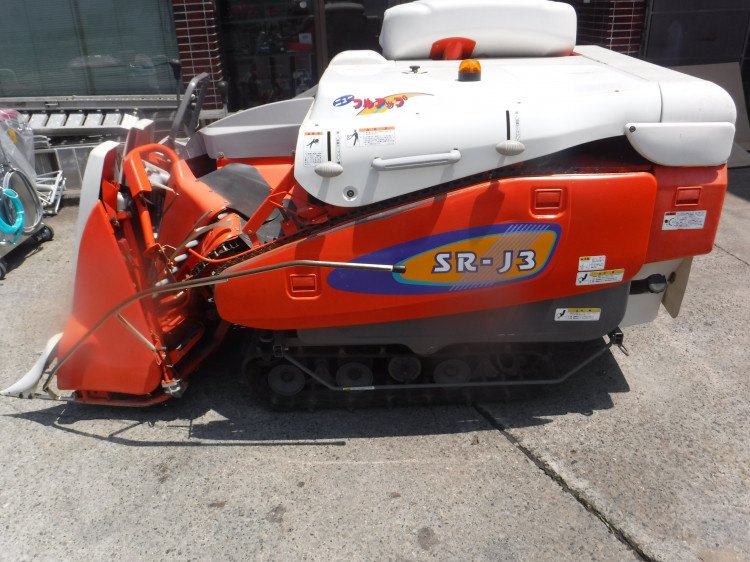 クボタ 中古コンバイン SR-J3の商品画像3