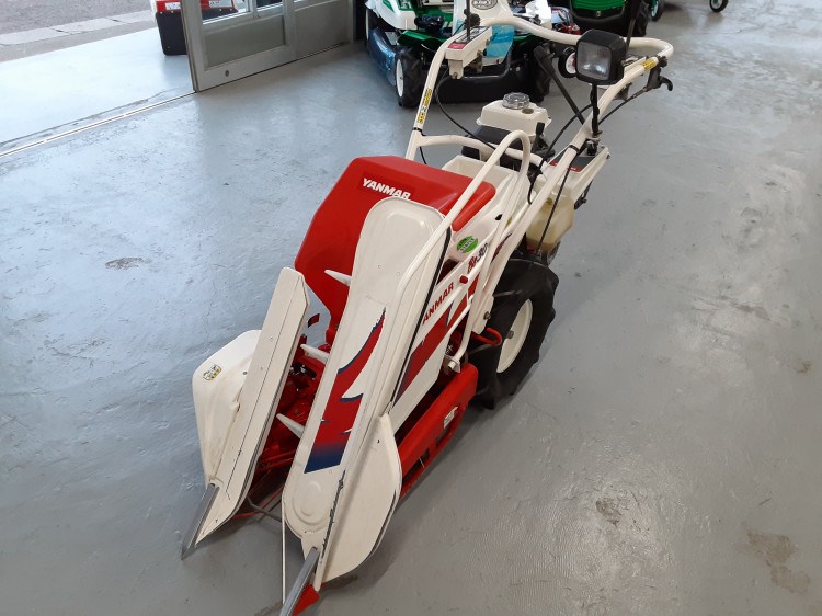 ヤンマー 中古バインダー Be30の商品画像1