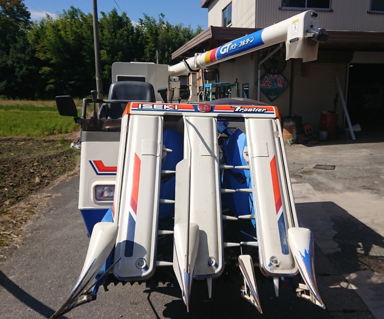 イセキ 中古コンバイン HF322G-ASWCの商品画像1