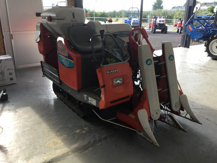 クボタ 中古コンバイン SR-J3の商品画像2