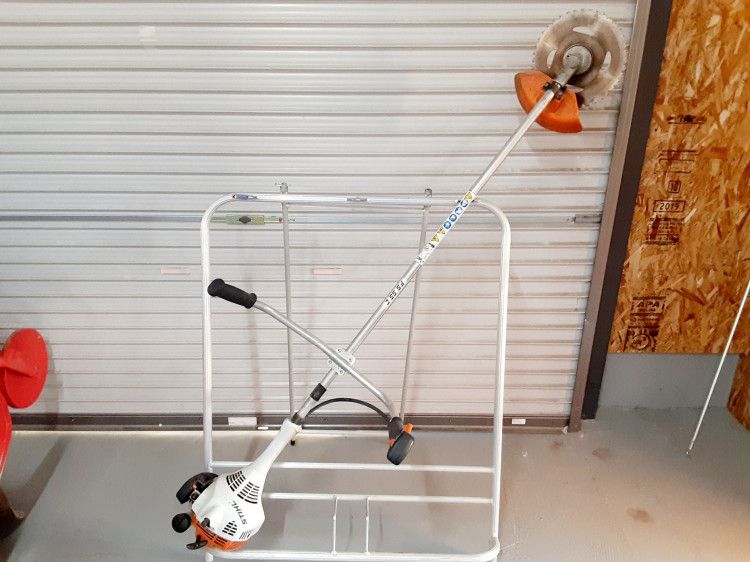 スチール 中古草刈機 FS55C-Eの商品画像1