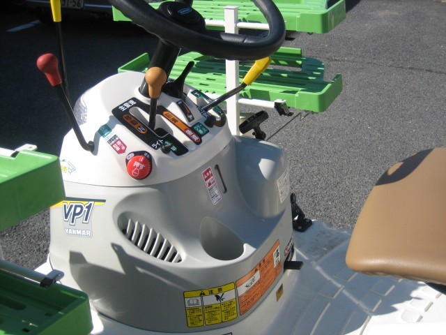 ヤンマー 中古田植機 VP1PW(施肥機付)の商品画像3