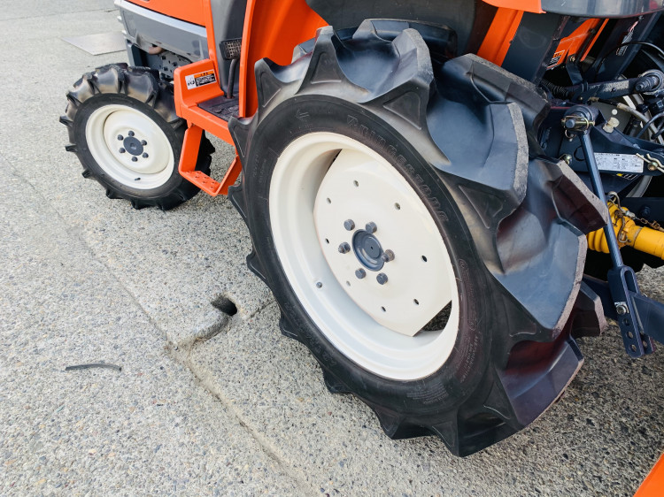 クボタ 中古トラクター T22の商品画像9
