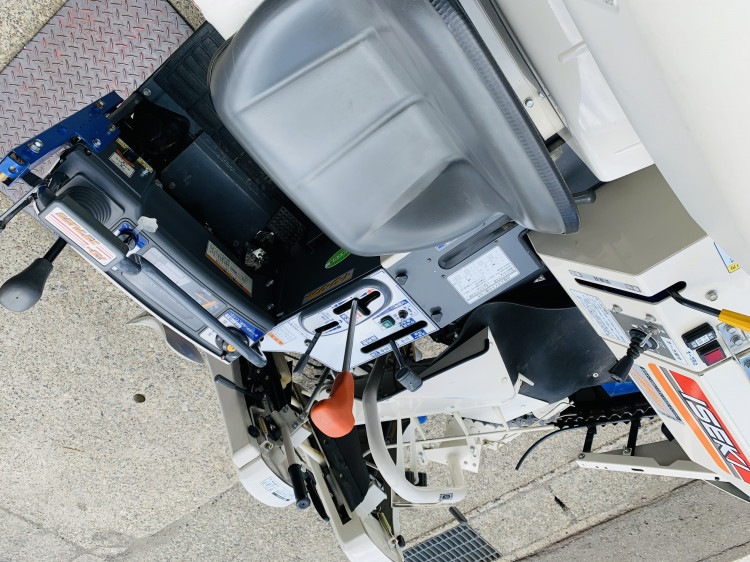 イセキ 中古コンバイン HVB217Gの商品画像6
