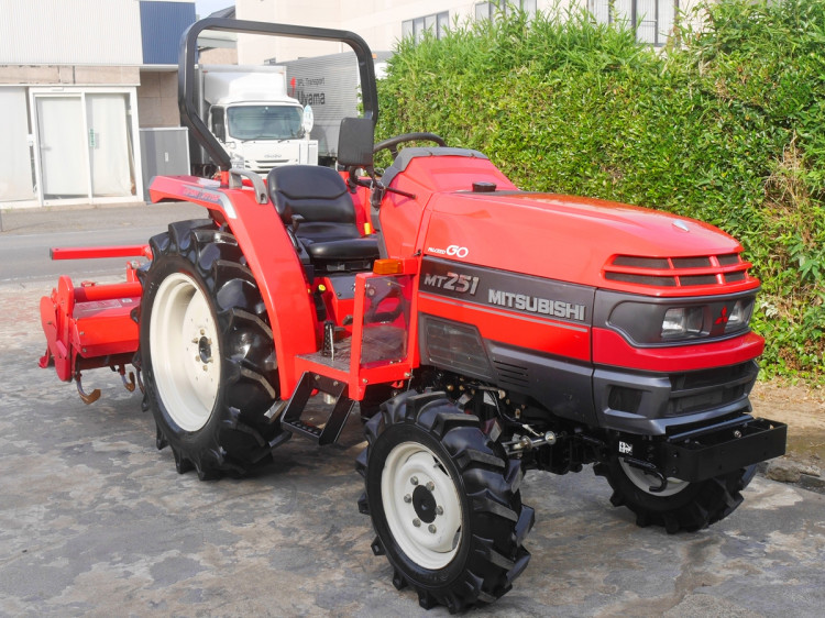 三菱 中古トラクター MT251の商品画像1