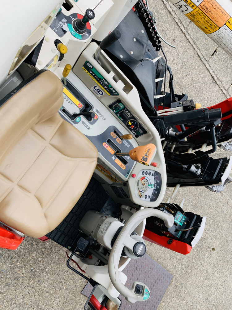 ヤンマー 中古コンバイン AJ318の商品画像8