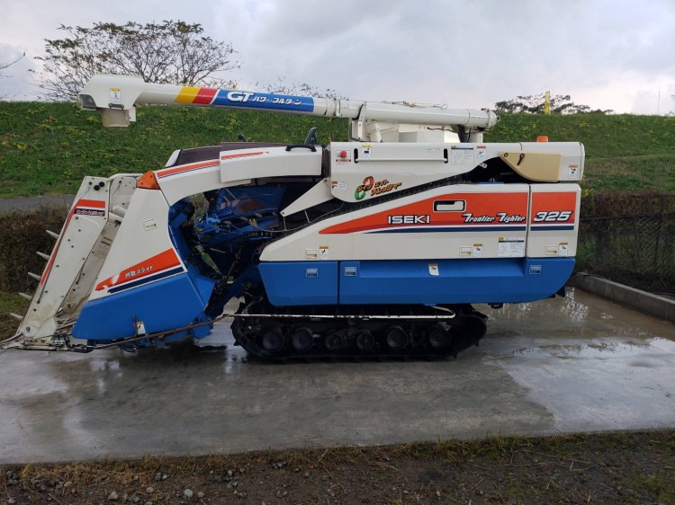 イセキ 中古コンバイン HF325G-AJDWBの商品画像3