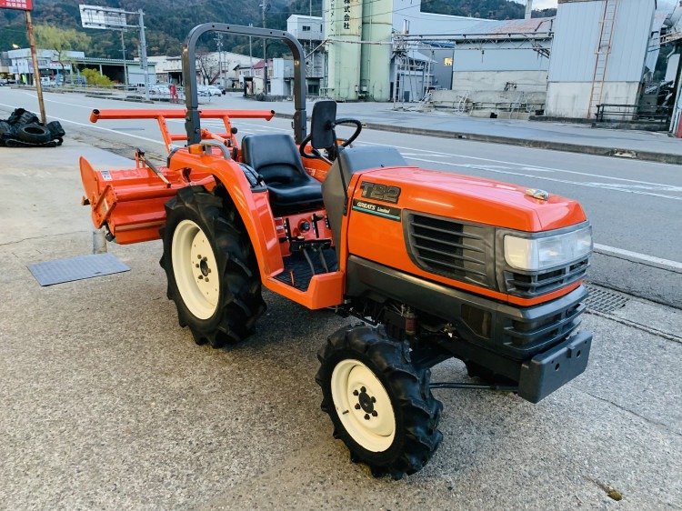 クボタ 中古トラクター T22の商品画像1