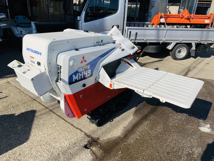 三菱マヒンドラ農機 中古ハーベスター MH43の商品画像1