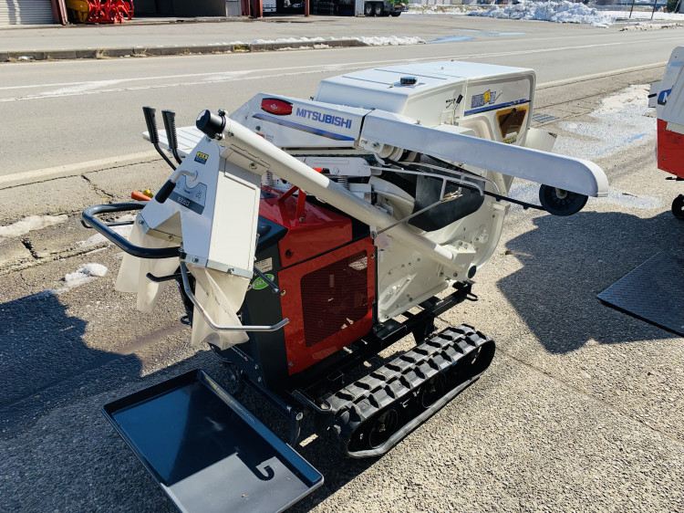 三菱マヒンドラ農機 中古ハーベスター MH43の商品画像3