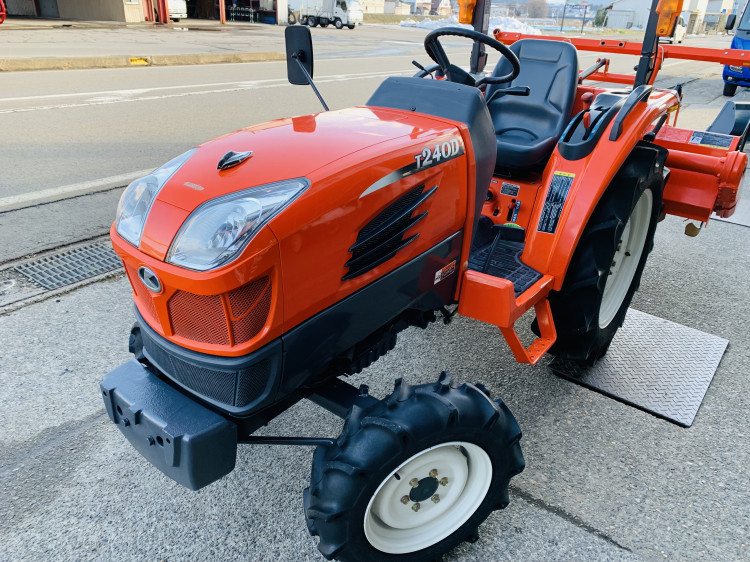 クボタ 中古トラクター T240Dの商品画像3