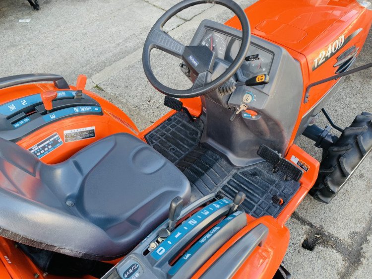 クボタ 中古トラクター T240Dの商品画像7