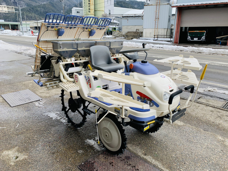三菱 中古田植機 LV4の商品画像1