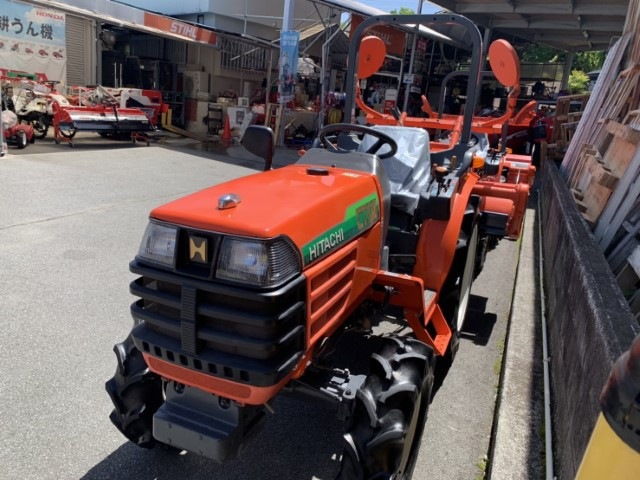 日立 中古トラクター CTX180の商品画像1