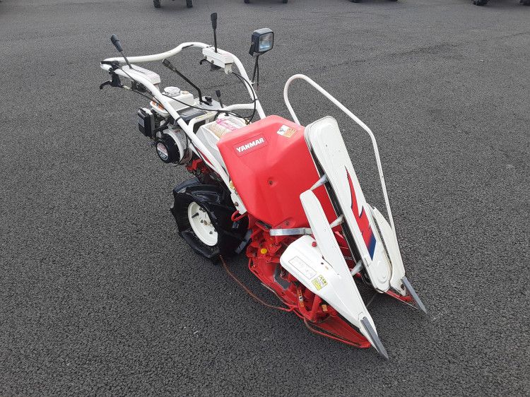 ヤンマー 中古バインダー Be30の商品画像1