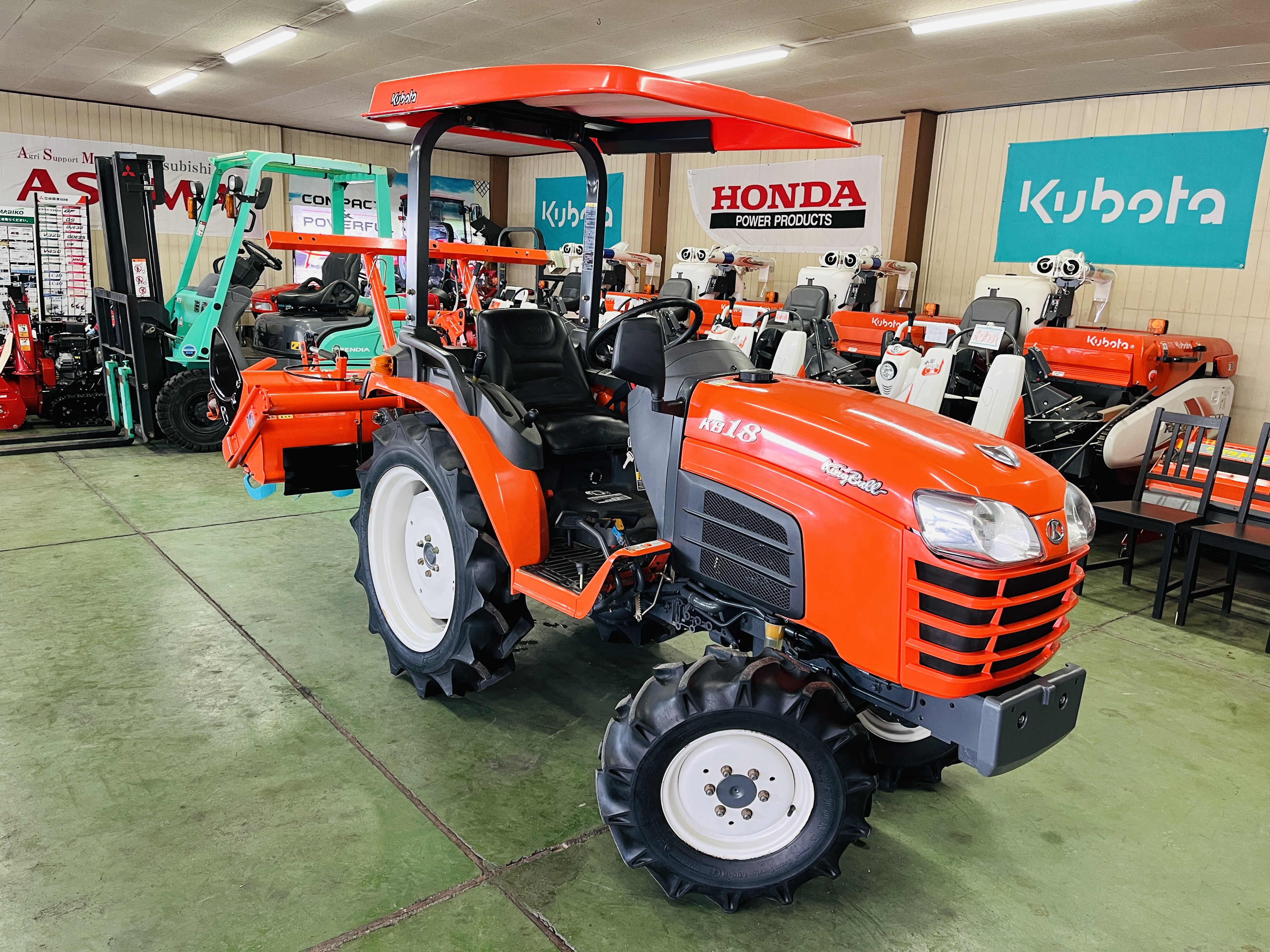クボタ 中古トラクター KB18(F)の商品画像1