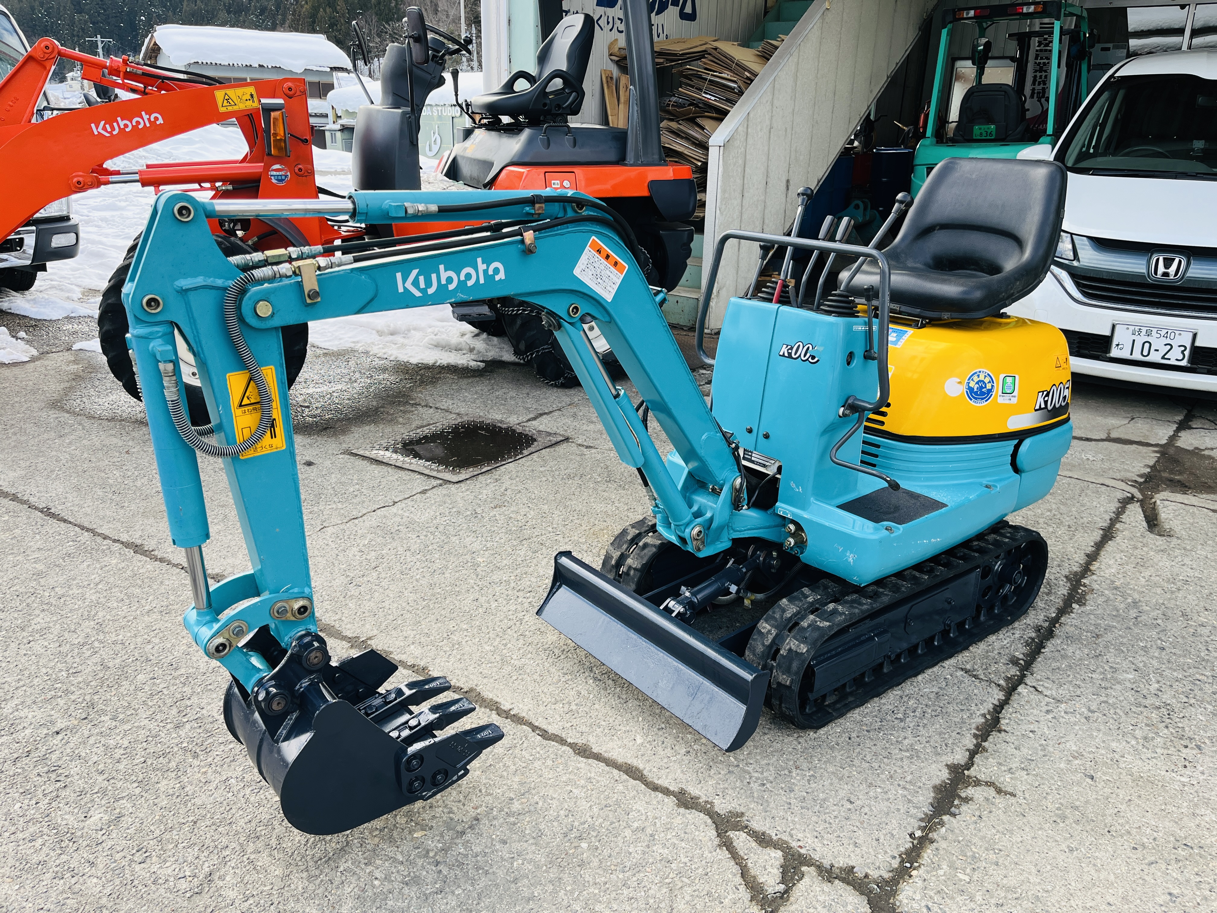 クボタ 中古その他 バックホー:K-005-3の商品画像1