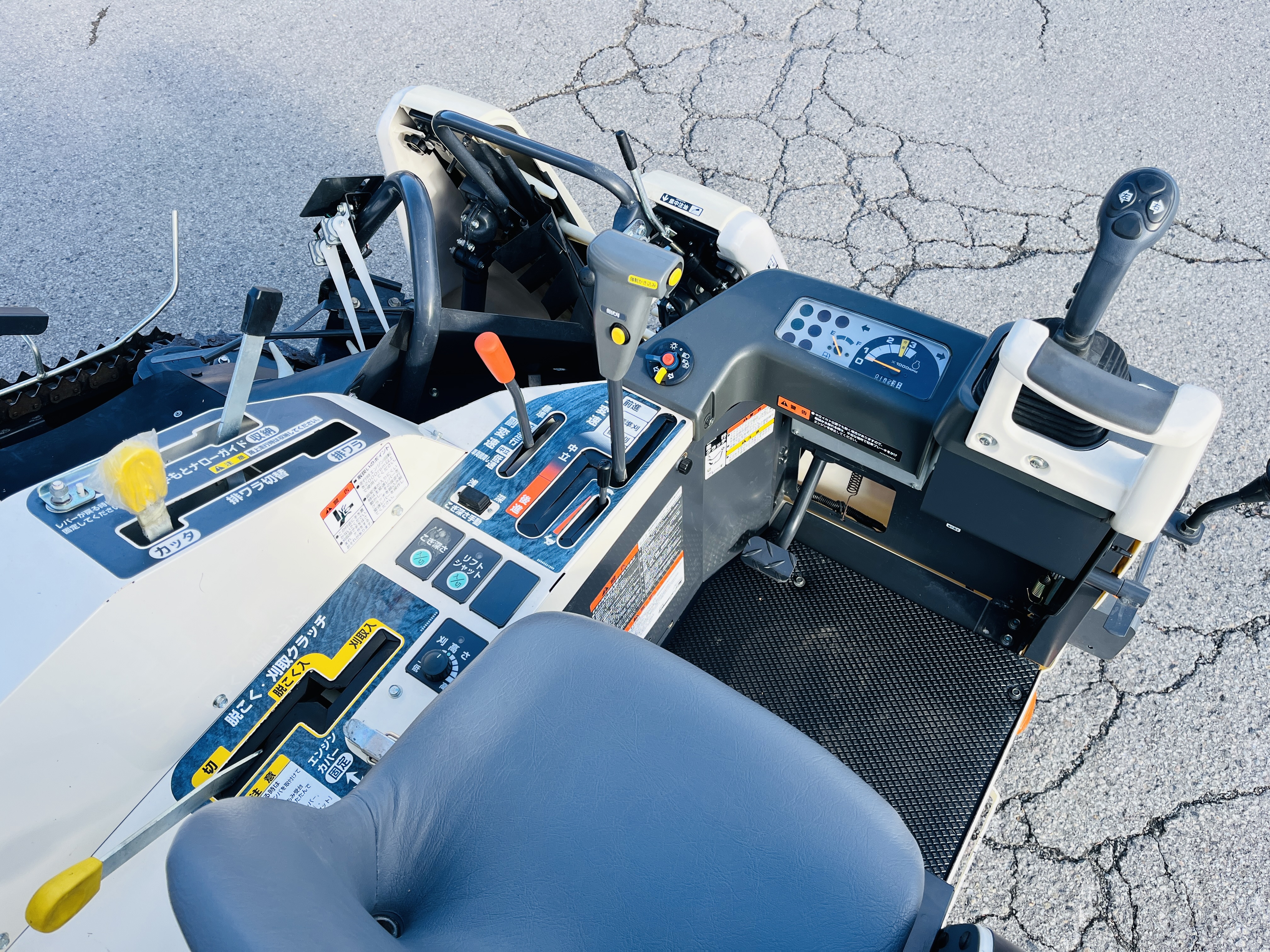 三菱マヒンドラ農機 中古コンバイン VM219Gの商品画像8