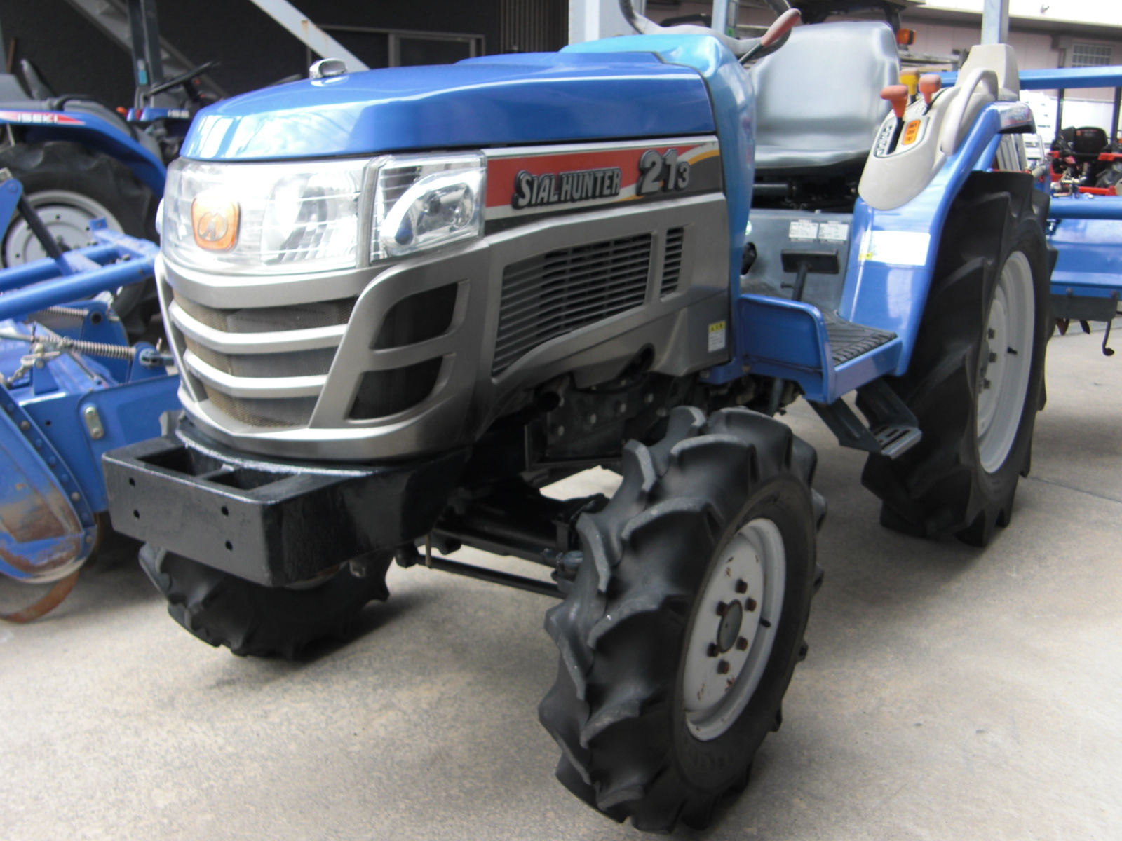 イセキ 中古トラクター TH213-BA4Vの商品画像1