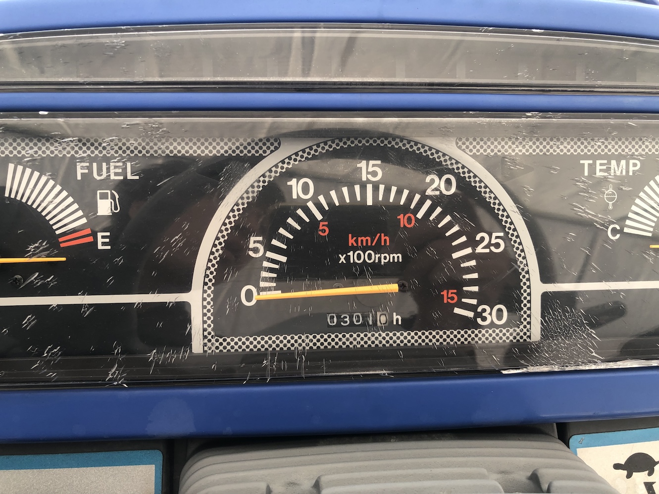 イセキ 中古トラクター 【整備待ち】イセキ トラクター TH24 ロータリー作業幅:1.5ｍ 出力24馬力 使用燃料/容量:ディーゼル/28Lの商品画像6