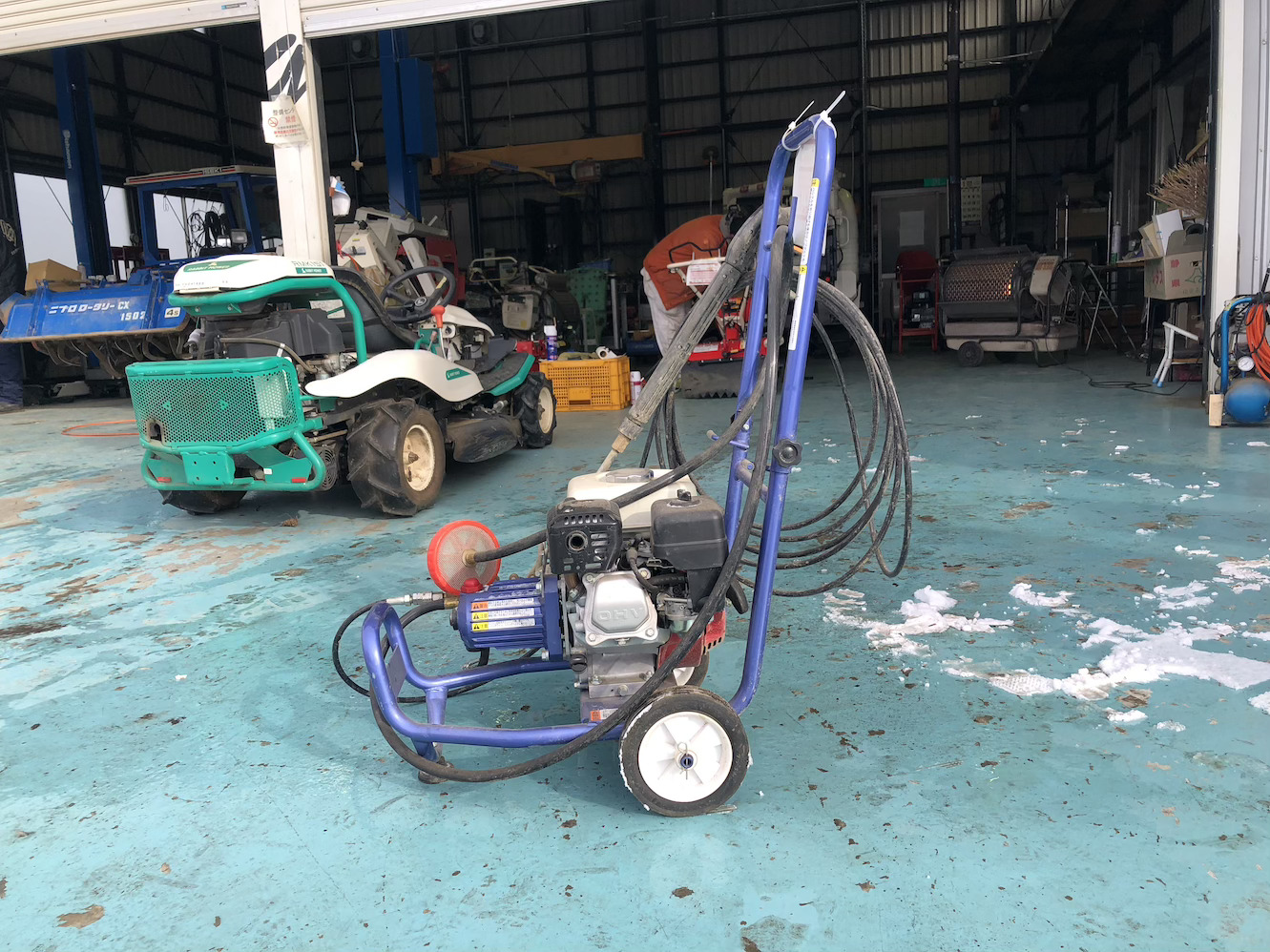 丸山製作所 中古その他 【整備待ち】丸山製作所 高圧洗浄機 MKW1209 寸法 (mm、長 × 幅 × 高):699 × 478 × 940 質量 (kg)26.1 ポンプ:SF30G-WP-S (1209)の商品画像3