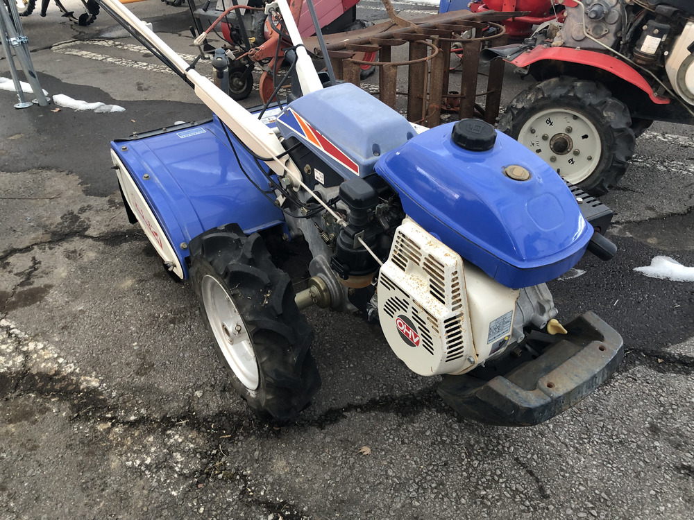 イセキ 中古その他 イセキ 耕耘機 KVR70-PS 長さ×幅×高さ:1690×685×1166(mm) 作業幅600mm 使用燃料 /容量 :無鉛ガソリン/2.4L