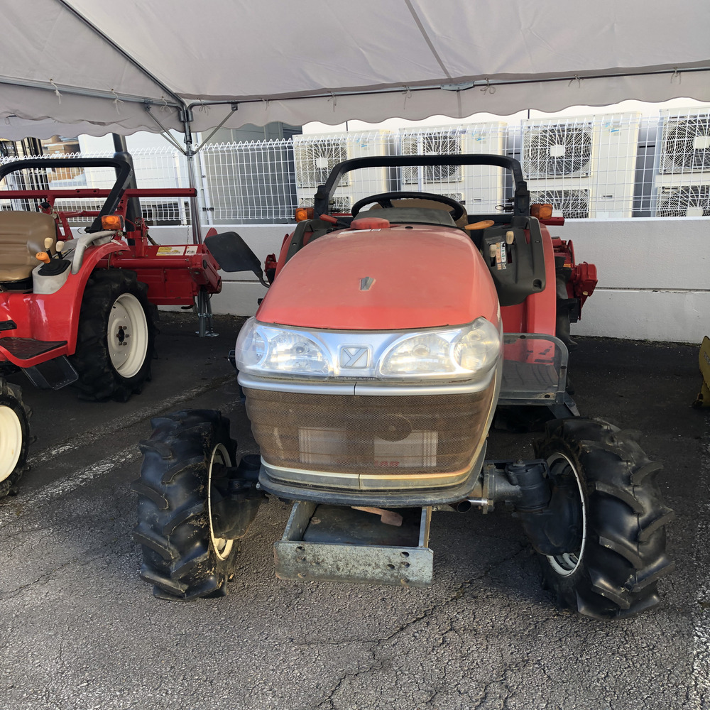 ヤンマー 中古トラクター 【地域限定自宅配送】ヤンマー トラクター EF220 機体寸法:2820×1120×1900(mm) 出力20ps 使用燃料/容量:ディーゼル軽油/28Lの商品画像2