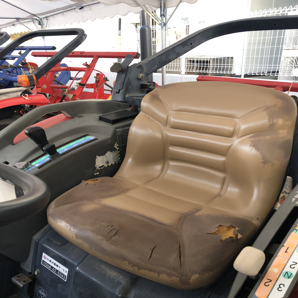 ヤンマー 中古トラクター 【地域限定自宅配送】ヤンマー トラクター EF220 機体寸法:2820×1120×1900(mm) 出力20ps 使用燃料/容量:ディーゼル軽油/28Lの商品画像5