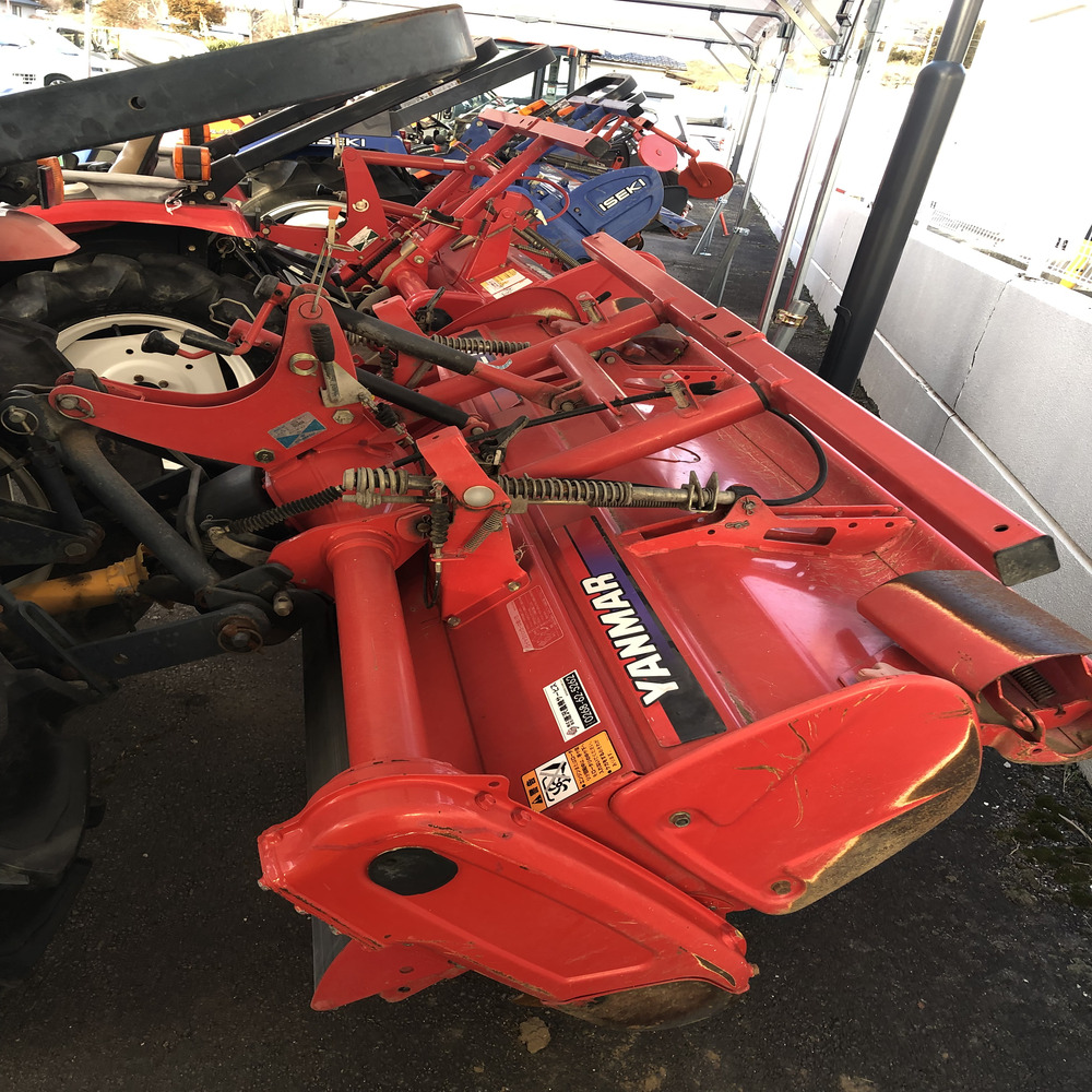 ヤンマー 中古トラクター 【地域限定自宅配送】ヤンマー トラクター EF220 機体寸法:2820×1120×1900(mm) 出力20ps 使用燃料/容量:ディーゼル軽油/28Lの商品画像8