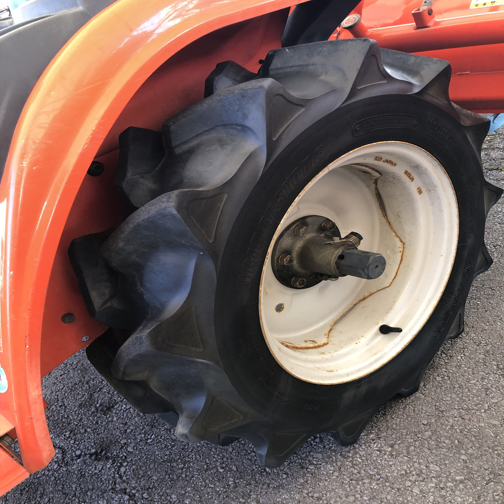 クボタ 中古トラクター クボタ トラクター GB110 機体寸法:1920×1040×1710 出力10.5PS 使用燃料/容量:ディーゼル/13Lの商品画像6