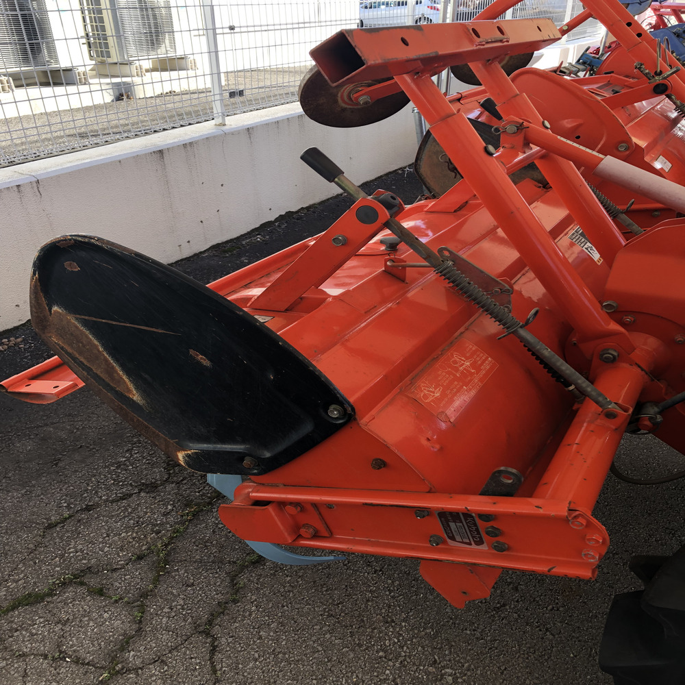 クボタ 中古トラクター クボタ トラクター GB110 機体寸法:1920×1040×1710 出力10.5PS 使用燃料/容量:ディーゼル/13Lの商品画像10