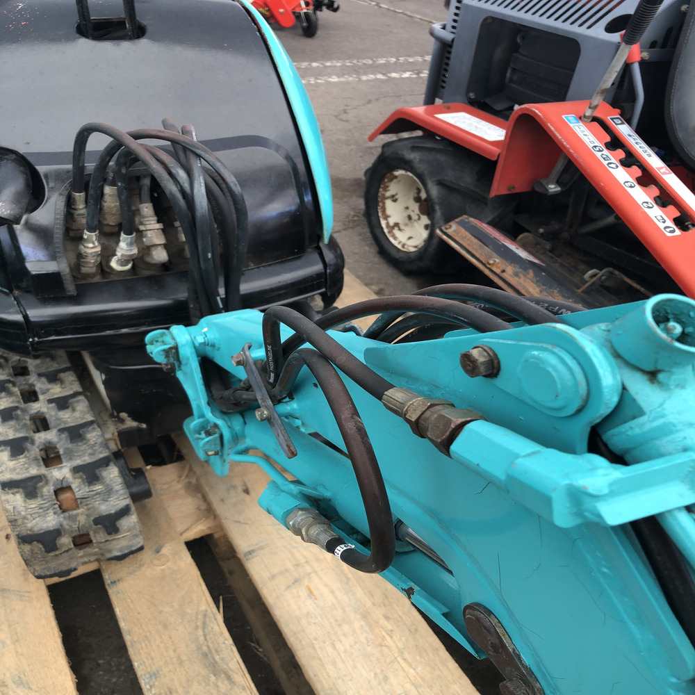 その他 中古その他 【整備待ち】コベルコ バックホー SS1 機体寸法:2150×500×1100 重量275kg 燃料:ガソリンの商品画像3